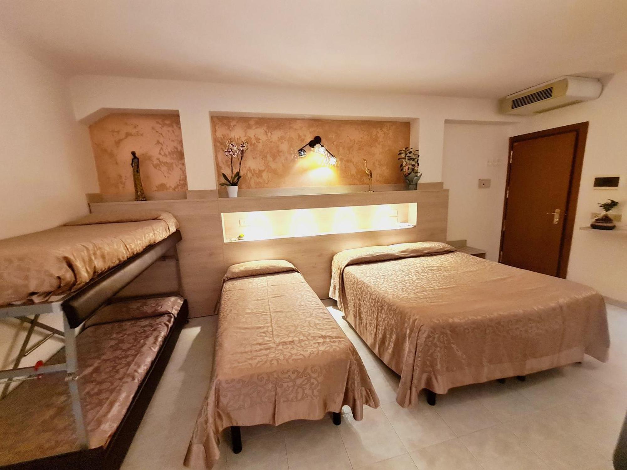 Hotel Laura Cesenatico Chambre photo