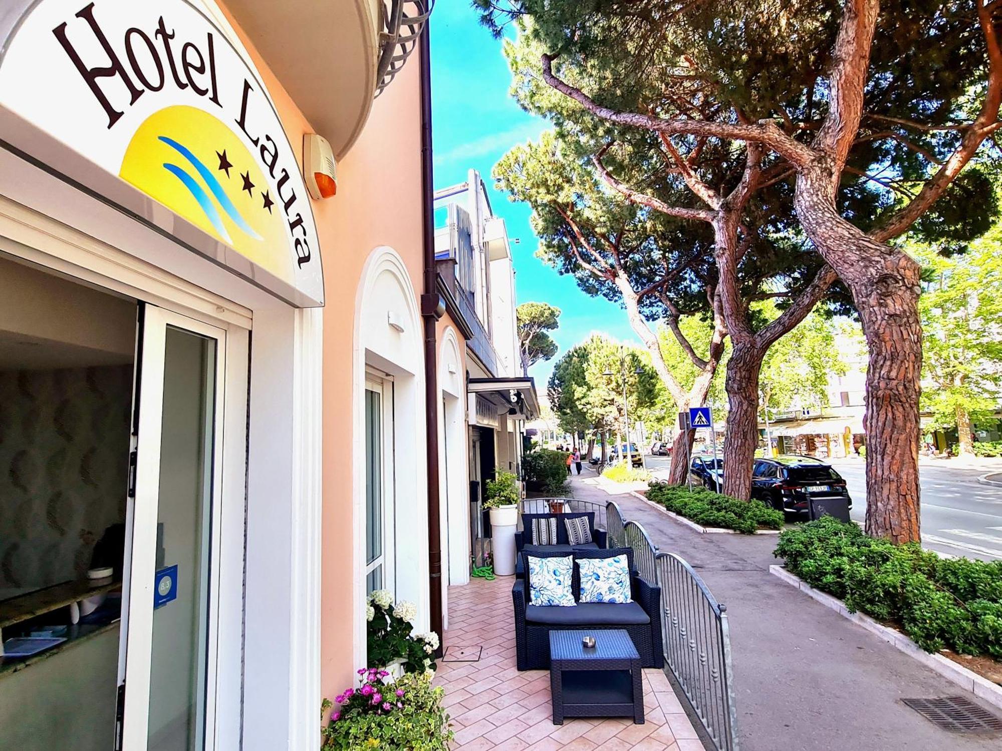 Hotel Laura Cesenatico Extérieur photo